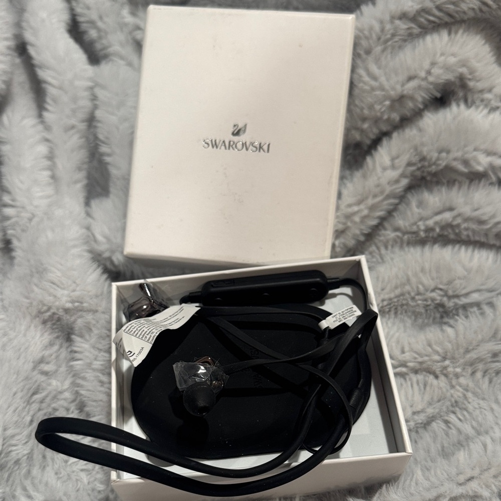 Swarovski Black Wireless Earphones